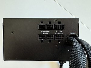 Toiteplok Corsair 750m PLUS Semi Modular ATX PSU 750w (3 foto / 4)