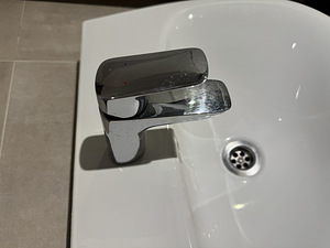 Vannitoa valamu ja valamusegisti Hansgrohe (2 foto / 2)