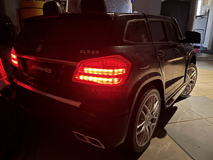 Laste elektriauto Mercedes-Benz GLS63 AMG (8 foto / 10)