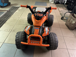 PegPerego elektriline ATV T-Rex 12V lastele (2 foto / 6)