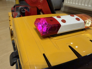 BRUDER MAN TGS pukseerimisauto (evakuator) 1:16 (6 foto / 8)