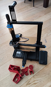 3D принтер Ender 3 v2 + куча обновлений (1 фото из 3)