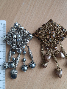 Женские украшения (3 фото из 4)