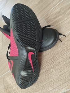 Nike .новые. 48 размер (5 фото из 8)