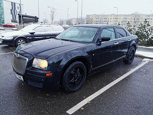 Крайслер 300С (1 фото из 7)