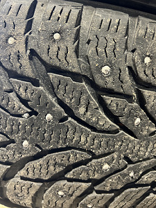 Nokian Hakkappelita 9 SUV (2 foto / 8)