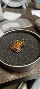 Kuldne ripats. Amulett (1 foto / 6)