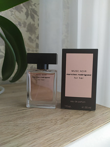 Musc Noir Narciso Rodriguez 30 ml (4 foto / 4)