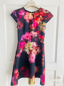 Платье ted baker. Размер: 1 (2 фото из 2)