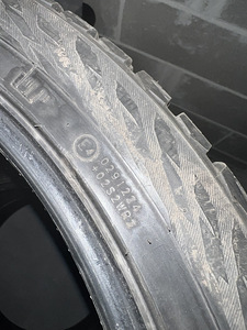 Nokian Hakkapeliitta 9 SUV 275/40R21 (6 foto / 6)