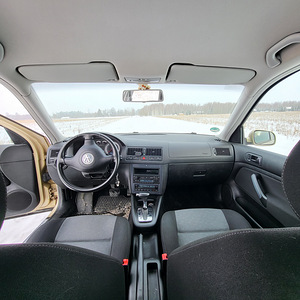 VW Golf 1,6 75kW ATM PACIFIC (12 foto / 15)