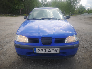 SEAT CORDOBA VARIO (2 foto / 9)