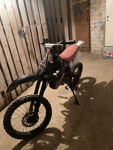 Krossikas 125cc 4T. (3 foto / 8)
