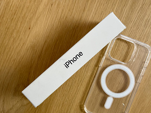 Apple iPhone 15 128gb черный, новый! (3 фото из 5)