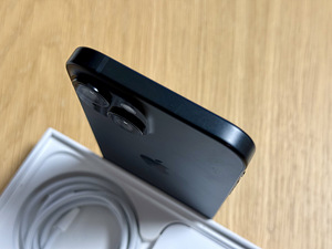 Apple iPhone 15 Black 128gb, uuevaärne, aku 100% Garantii (4 foto / 7)