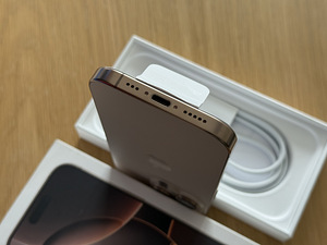 Apple iPhone 16 Pro Desert Ti 128GB v hea korras Garantii (5 foto / 8)