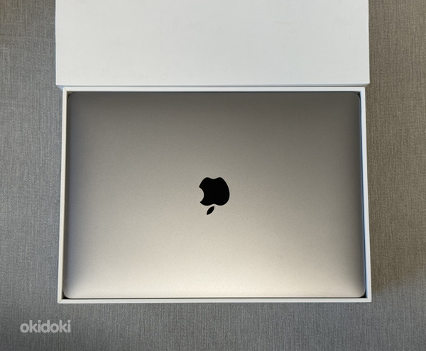 Apple Macbook Air 13 M1 8/256GB SpG ENG/RUS Aku 93%