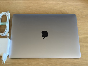 Apple Macbook Pro 13 M1 16/256GB SpaceGray SWE v heas korras (1 foto / 6)