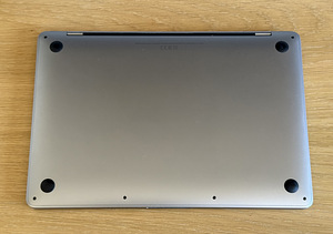 Apple Macbook Pro 13 M1 16/256GB SpaceGray SWE v heas korras (5 foto / 6)
