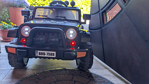 Laste elektriauto Jeep BRD 2x45W, must (2 foto / 4)