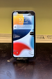 iPhone 11 64гб (1 фото из 2)
