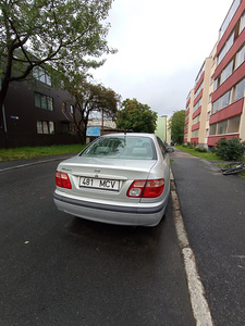 Nissan Almera 2001 (2 foto / 6)