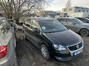 Продажа автомобилей (3 фото из 10)