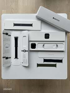 Apple Watch SE (GPS+LTE) 44mm, must (1 foto / 5)