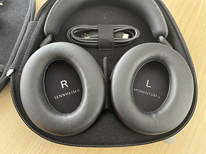 Sennheiser Momentum 4 kõrvaklapid, garantiiga (3 foto / 5)