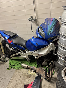Yamaha yzf r1 (1 foto / 1)