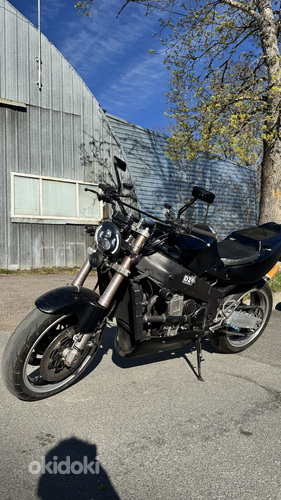 KAWASAKI ZX 750