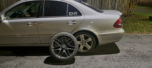 Mercedes-Benz E 320 (9 foto / 9)