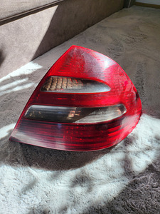 W211 Tagatuli (2 foto / 3)
