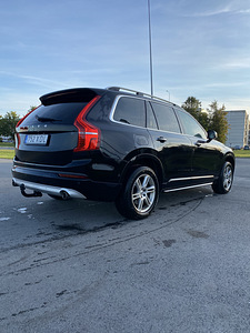 Volvo XC90 (3 фото из 8)