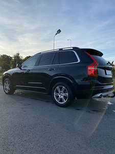 Volvo XC90 (4 фото из 8)