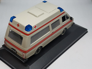 Mudelauto RAF 2914 Reanimobiil. Haruldane. 1:43. (3 foto / 6)