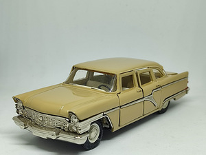 Mudelauto GAZ 13 Tšaika. USSR 1991. 1:43 (4 foto / 8)
