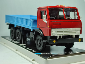 KAMAZ 5320 plastkarbis. Elekon. 1991. USSR. 1:43 (1 foto / 6)