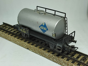 MÄRKLIN kütusevagun ARAL 1:87. Skaala H0 (4 foto / 4)