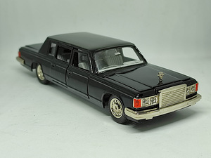 Mudelauto ZIL 115. USSR 1989. 1:43 (2 foto / 9)