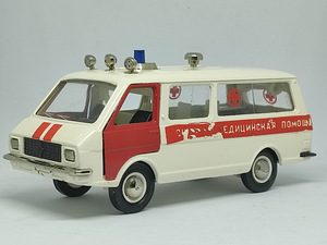Mudelauto RAF Kiirabi. A26 ! Haruldus. 1983 a. USSR. 1:43 (2 foto / 9)