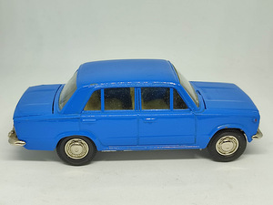 Mudelauto LADA 2101. A9. USSR. 1:43 (6 foto / 7)