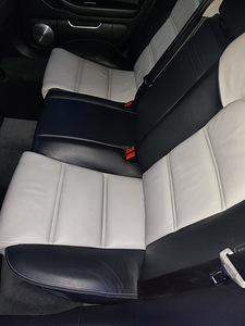 Audi S8 / A8 (D3) kahetooniline nahksisu (6 foto / 8)