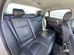 Jaguar XF 2.7 152kW (8 foto / 13)
