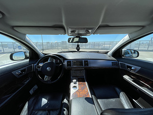 Jaguar XF 2.7 152kW (9 foto / 13)