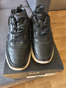 EA7 Emporio Armani (41,5) (3 foto / 6)