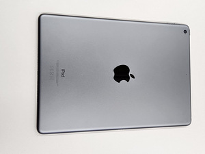 Планшет Apple iPad 10.2" Wi-Fi 64ГБ - Space Grey 9th Gen MK2 (2 фото из 2)