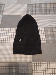 Soe müts Tommy Hilfiger (4 foto / 4)