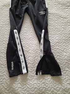 2 trennipüksid Soc, Umbro s. 122 - 128 (7 foto / 8)