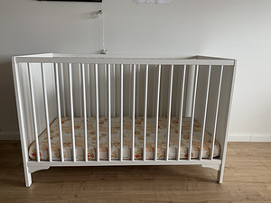 Ikea beebivoodi & madrats (Aatriumist) (3 foto / 6)